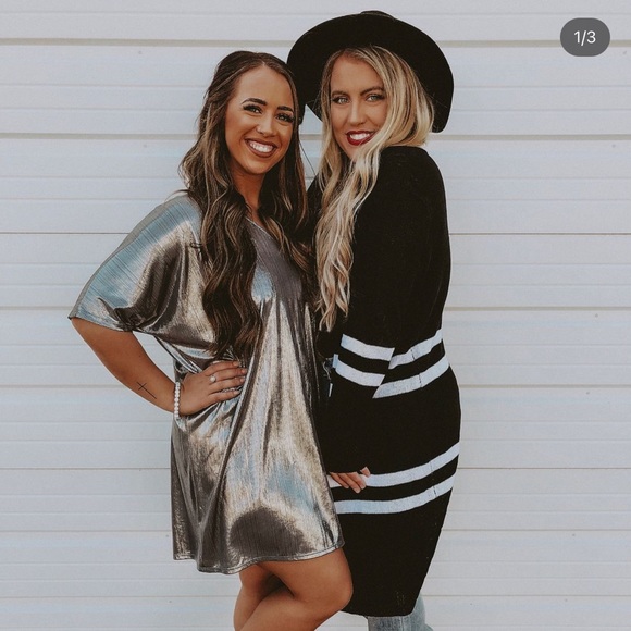 Doe & Rae Tops - black striped cardigan